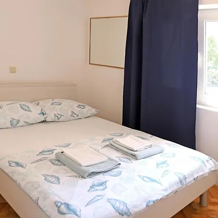 Hudan Apartment *