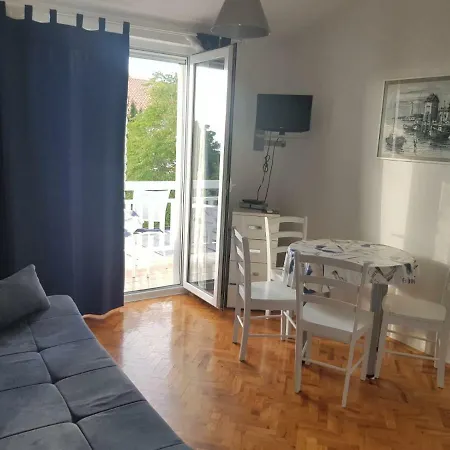 Apartment Hudan Malinska